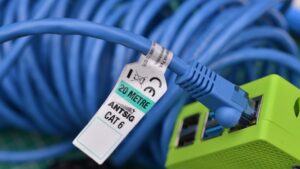 The 5G vs. Wi-Fi 6 Battle: Unveiling the Tech Clash